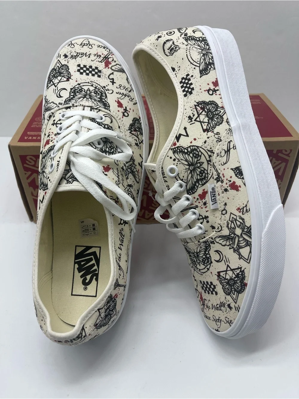 Vans Men’s Autentic Butterfly Journal Marshmallow
VN0A5KS9KIG Sneakers
Tattoo - Picture 11 of 16
